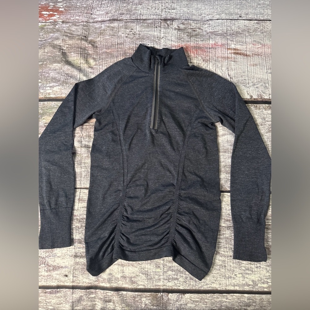 Athleta 1/4 Zip Pull Over Dark Gray